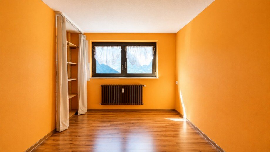 Zimmer 2 ELW - KI-bearbeitet - M�bel digital entfernt Einfamilienhaus Neuenburg am Rhein