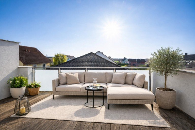 DG Balkon Weil am Rhein / Haltingen Maisonettewohnung Gro�z�giges Wohnen auf zwei Ebenen - 175 m� in Haltingen